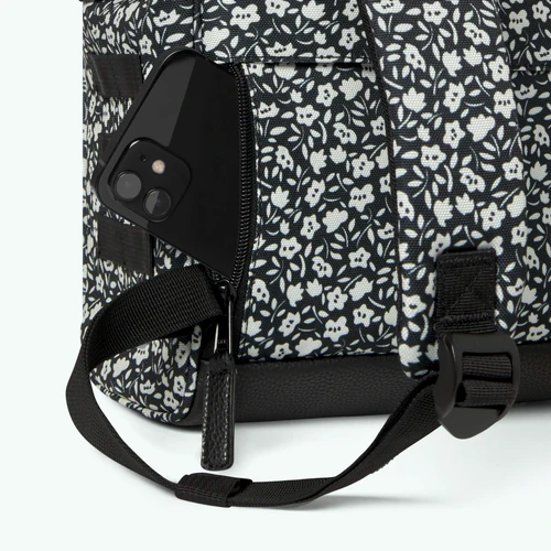 Adventurer Small Catania Black Backpack