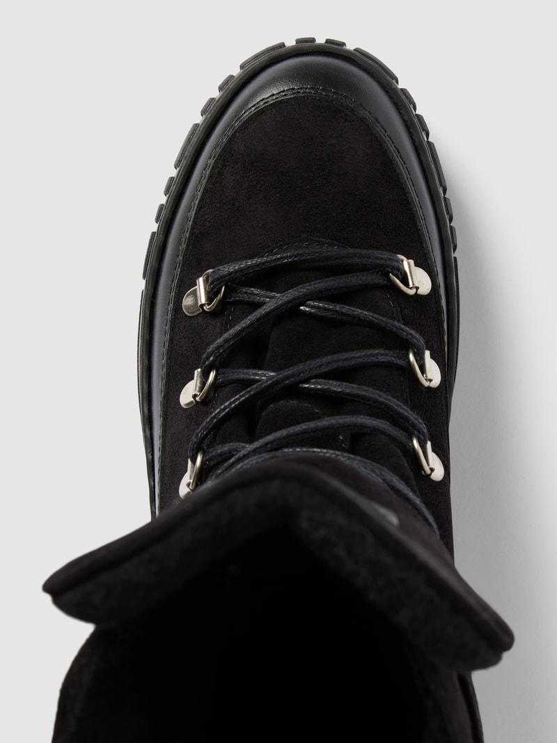 Boots mit Schnürverschluss Modell 'Snowmont' in schwarz