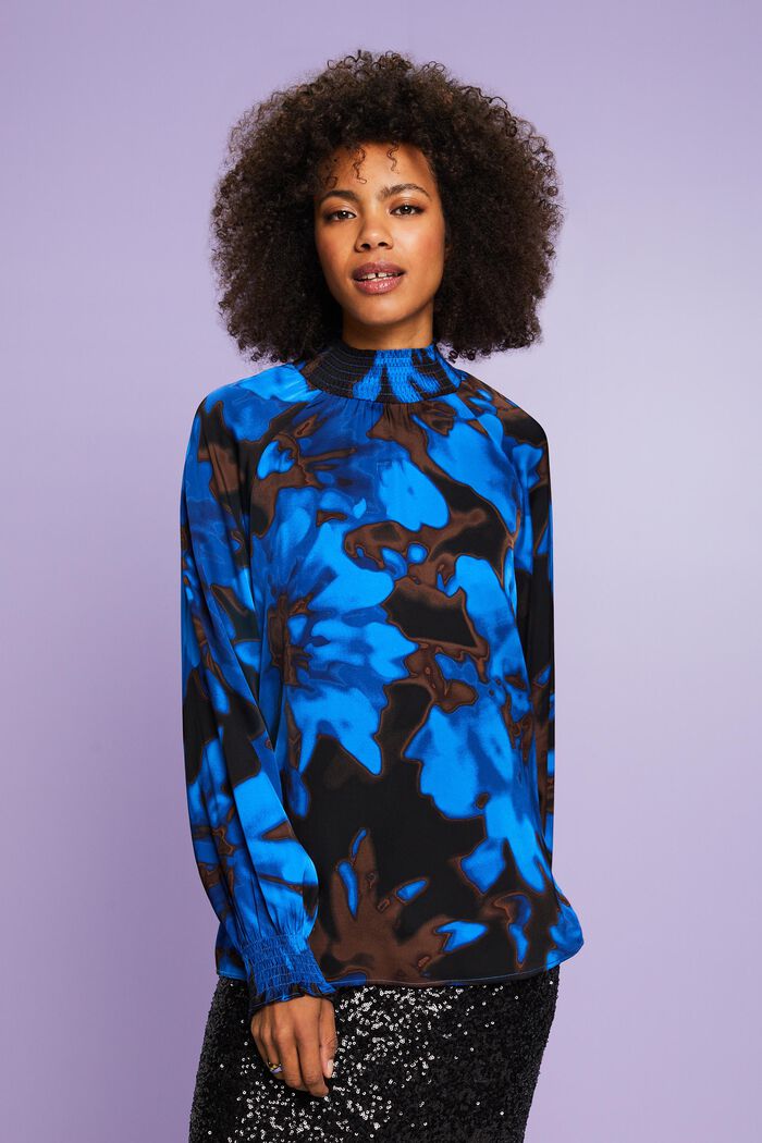 Gesmokte Satinbluse mit Print
