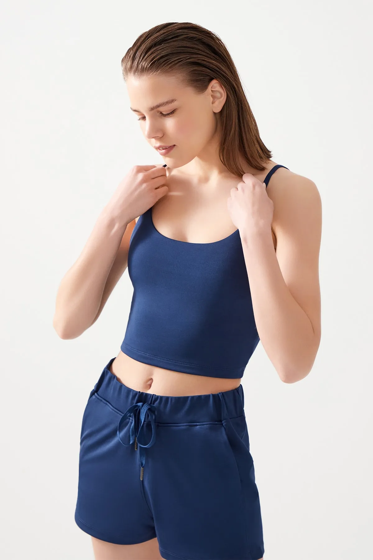 LOS OJOS  Damen-Sportshorts mit Taschen, elastischem Bund und Basic-Passform in Marineblau