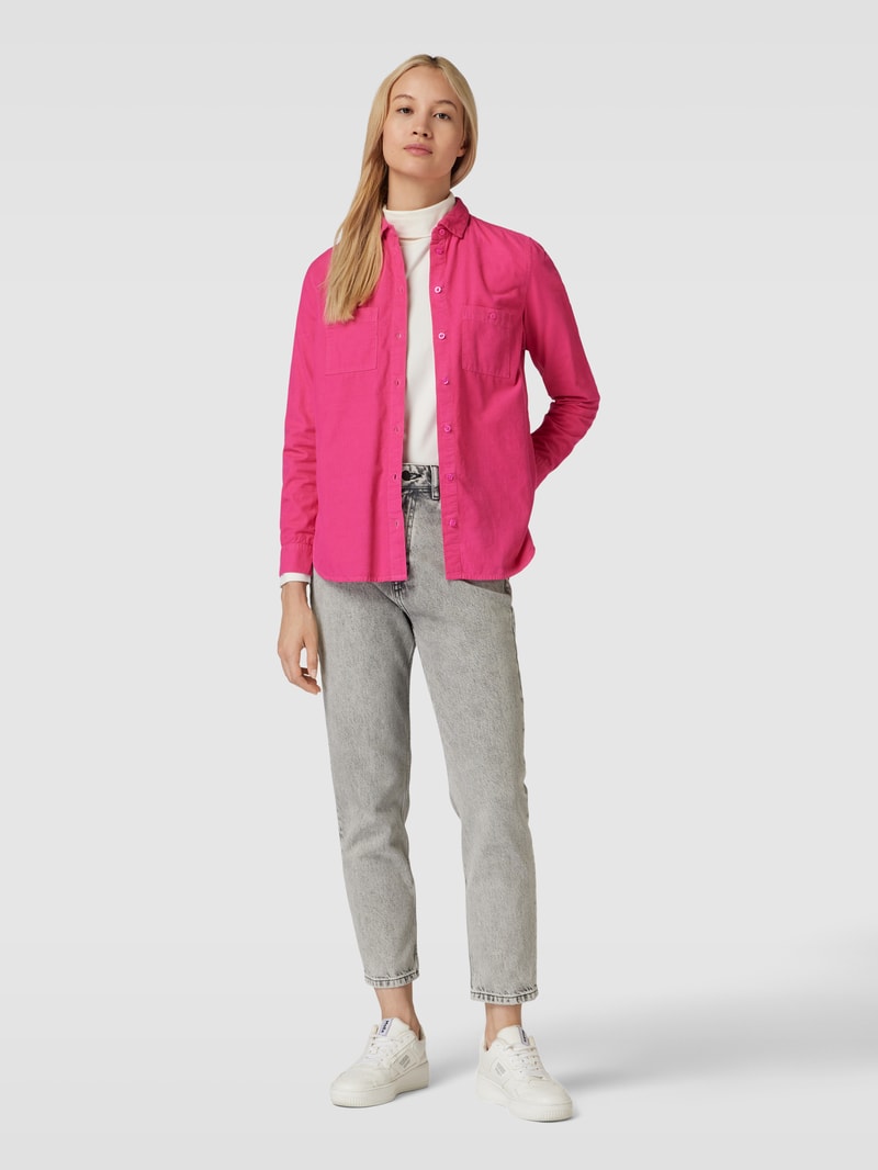 Hemdbluse in Cord-Optik mit Brusttaschen in fuchsia