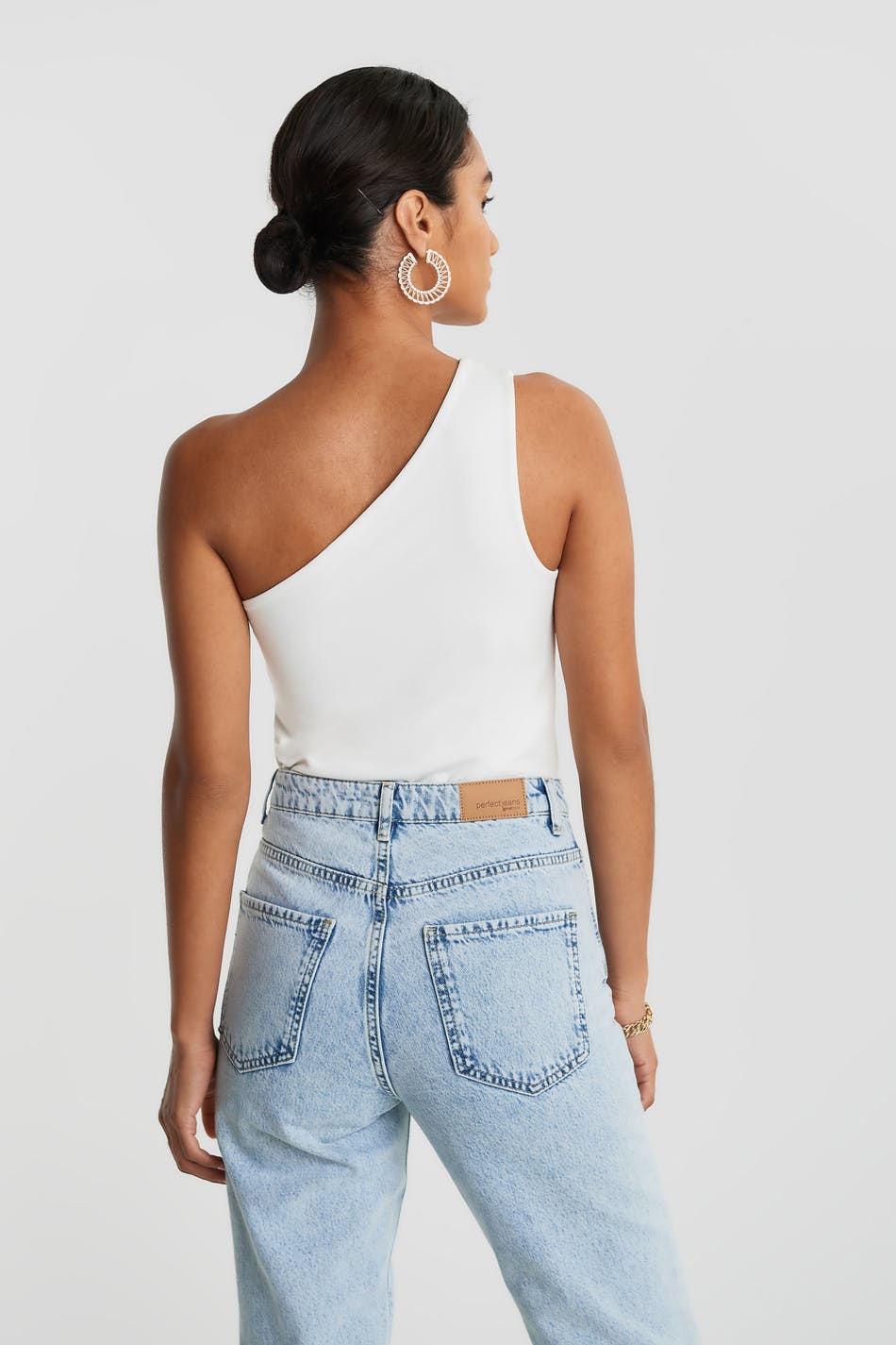 Clara cut out top