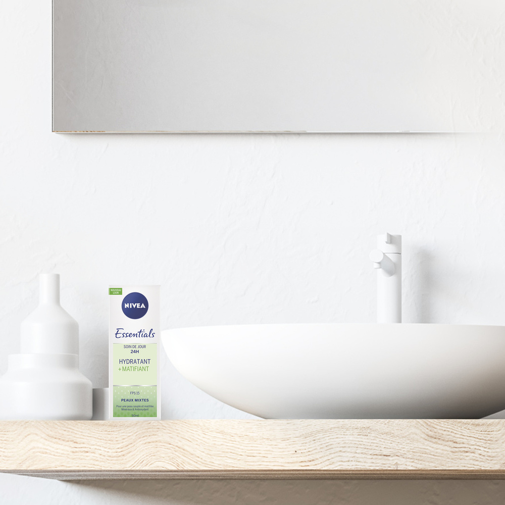 nivea ESSENTIALS -  Crème de jour matifiante Soin visage matifiante