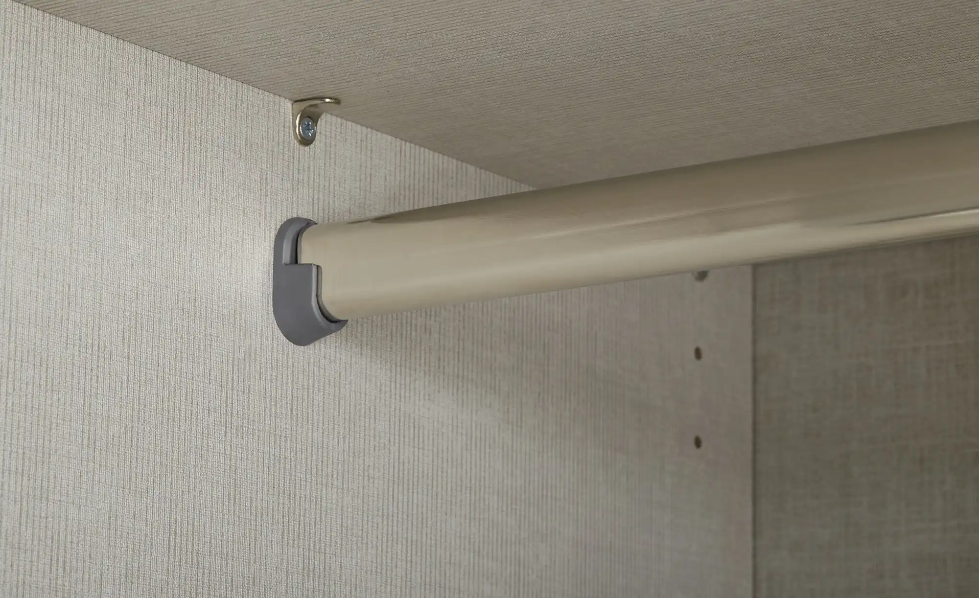 Schwebetürenschrank