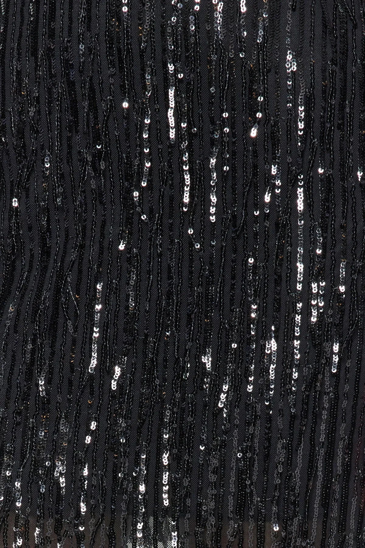 Trendyol Collection  Schwarzer Rock mit glitzernden Pailletten, am Körper sitzend TPRAW24ET00007