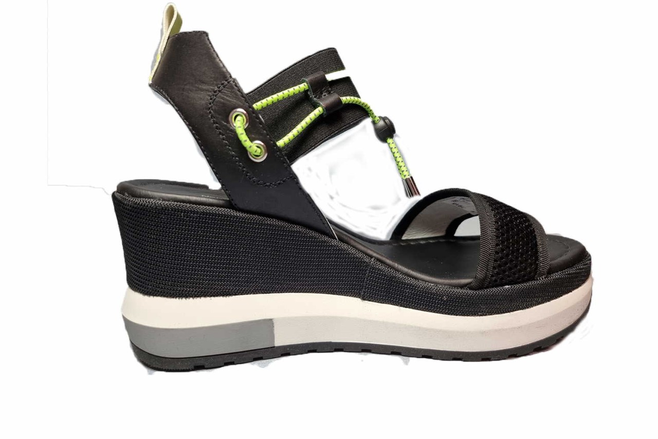 NERO GIARDINI Klassische Sandalen schwarz