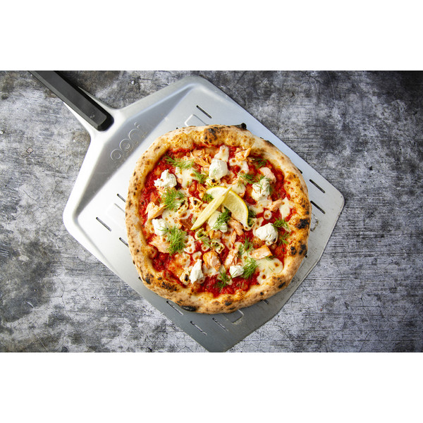 PIZZASCHAUFEL PERFORIERT 30 CM