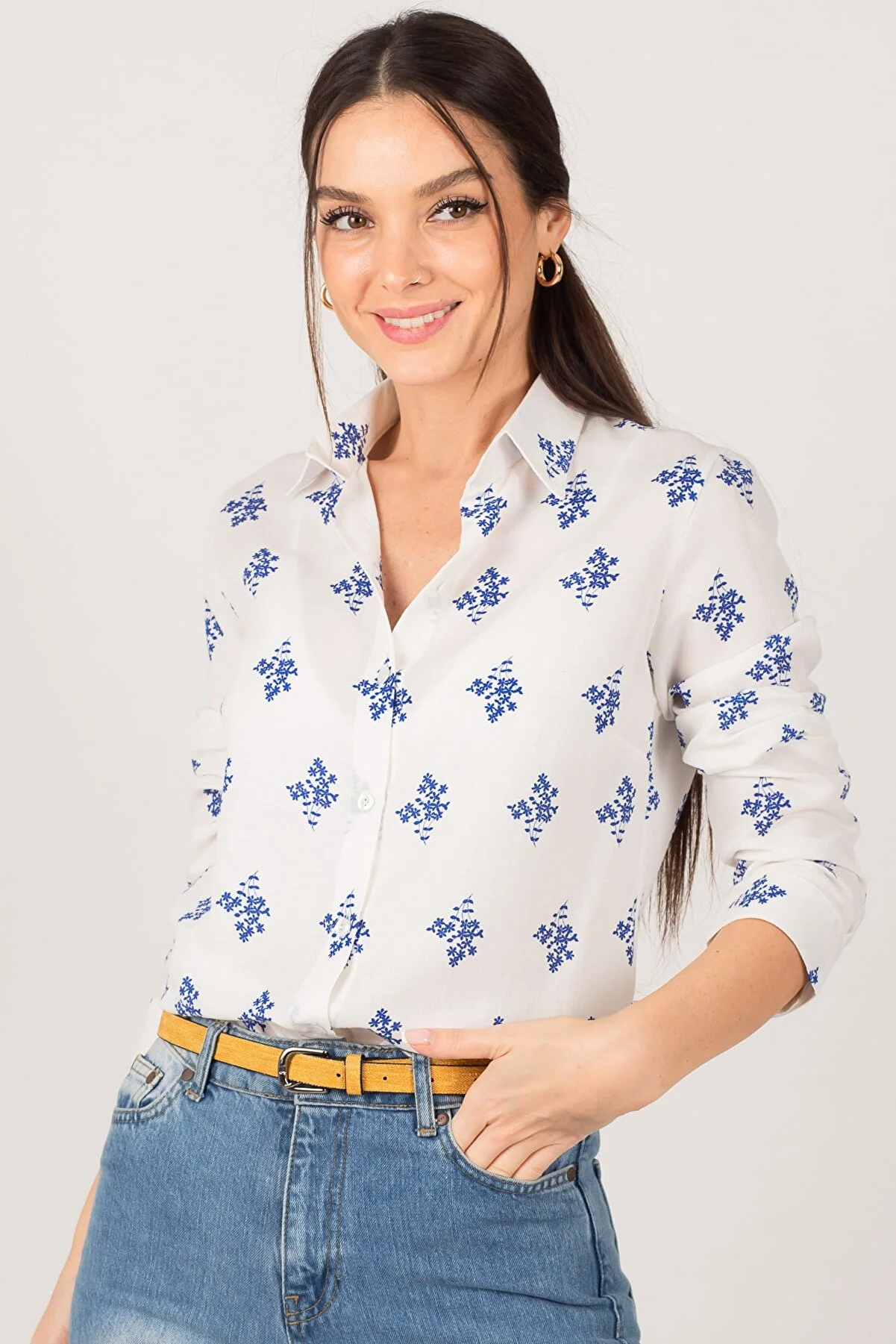 armonika  Damen-Langarmhemd mit Saks-Blumenmuster ARM-22K001110