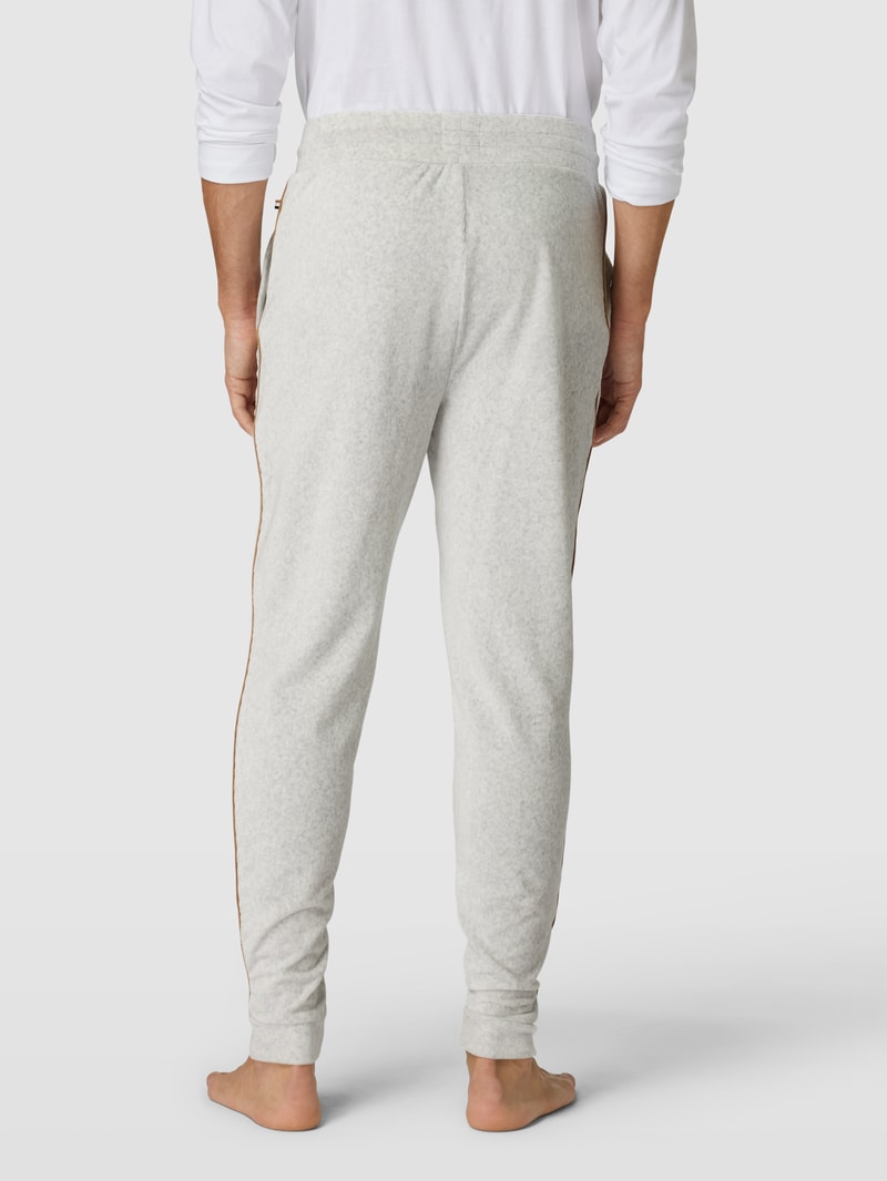 Jogpants mit Eingrifftaschen in offwhite