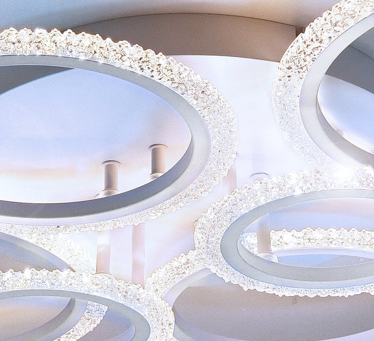Lewima LED Deckenleuchte XL-XXL groß glitzernd funkelnd Deckenlampe 11-45W, Dimmbar per Fernbedienung, Einstellungen werden gespeichert, Farbwechsel Warmweiß / Kaltweiß / Neutralweiß einstellbar, 6 Ringe Weiß, 86x58cm