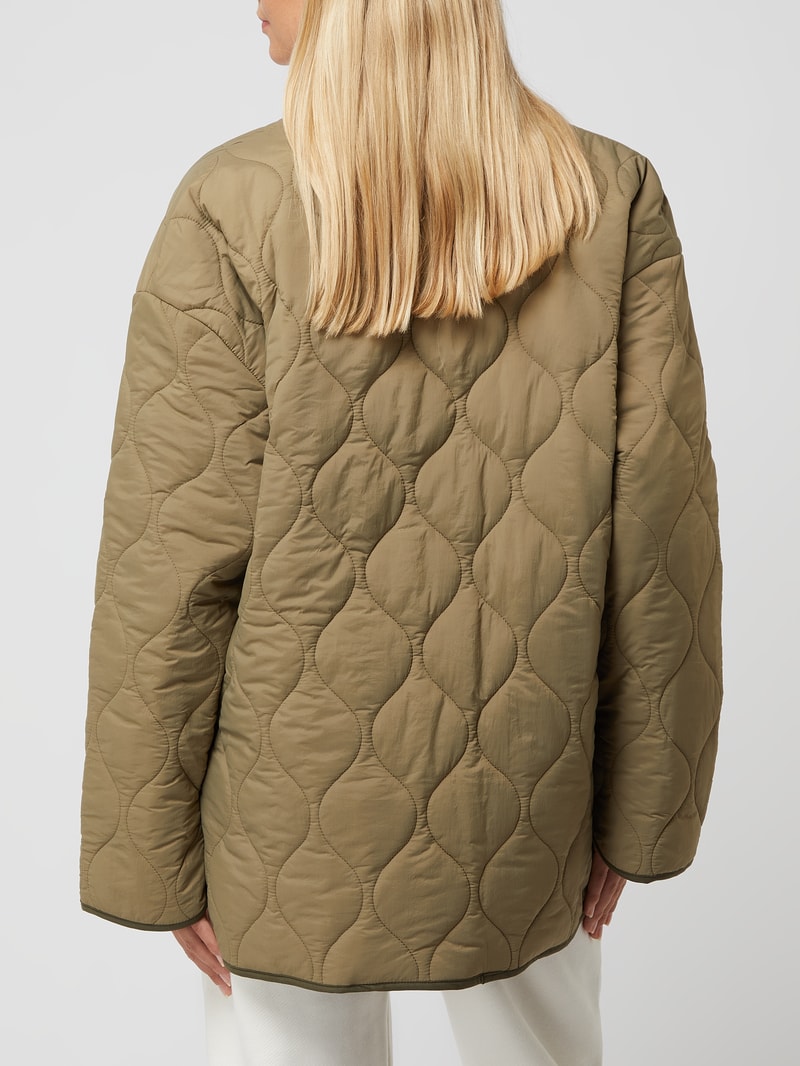 Oversized Steppjacke mit überschnittenen Schultern - Karo Kauer X P&C - Exklusiv bei uns in schilf