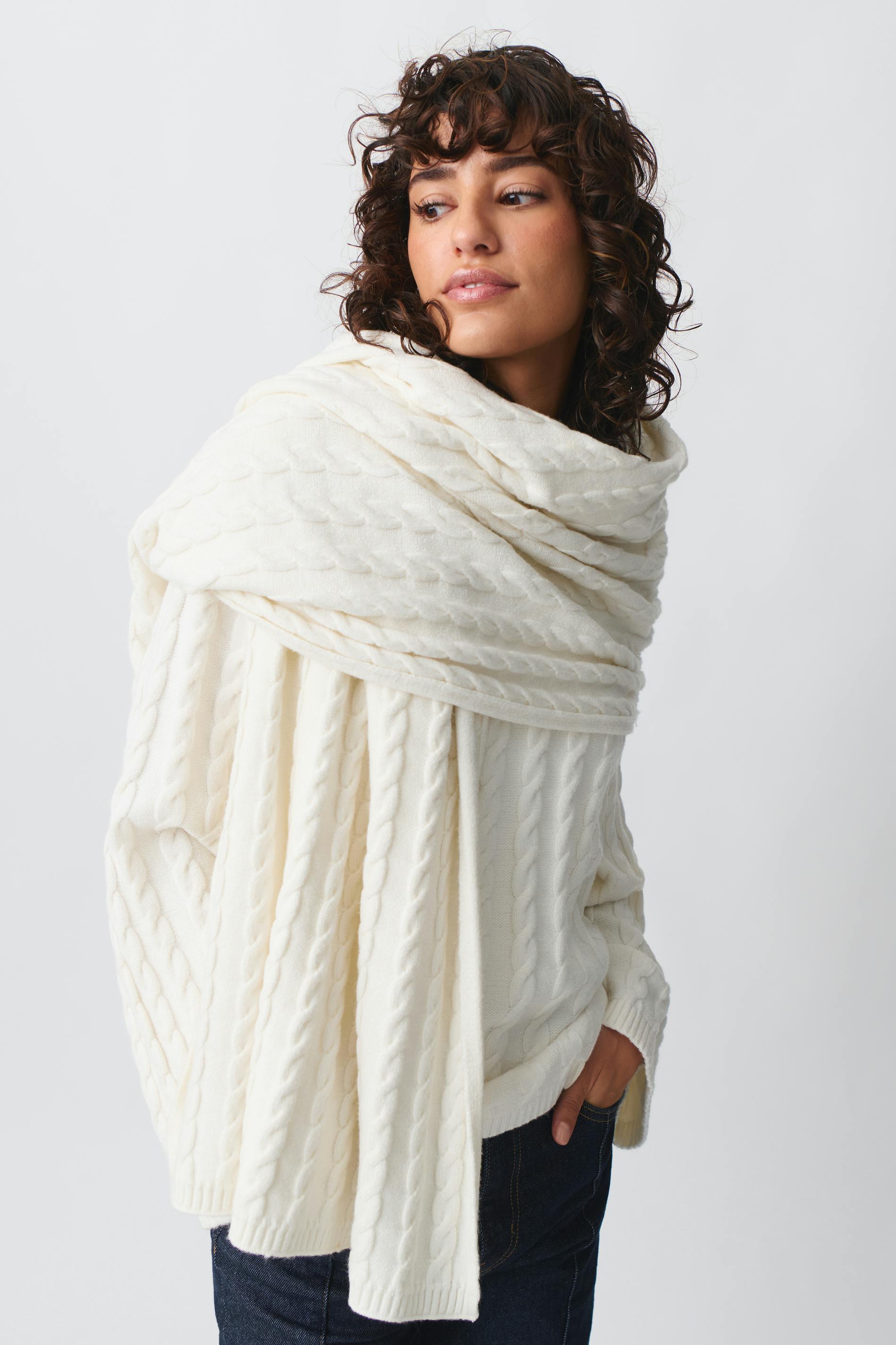 Soft knitted cable scarf
