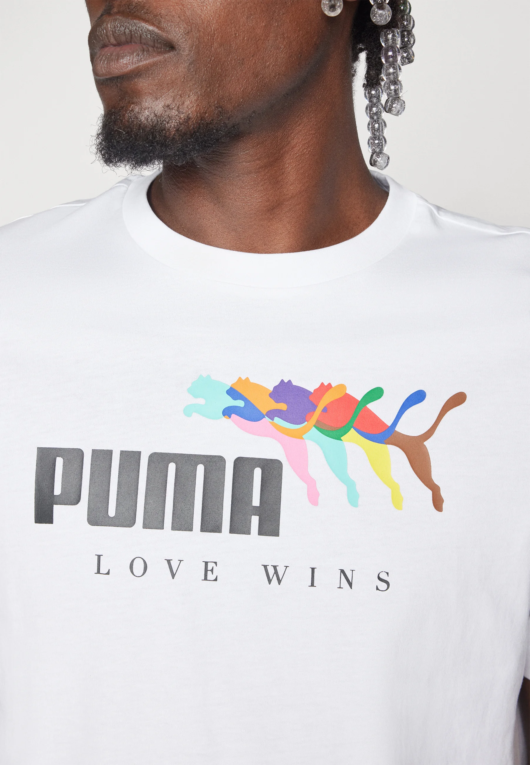 Puma LOVE WINS TEE - Camiseta con estampado