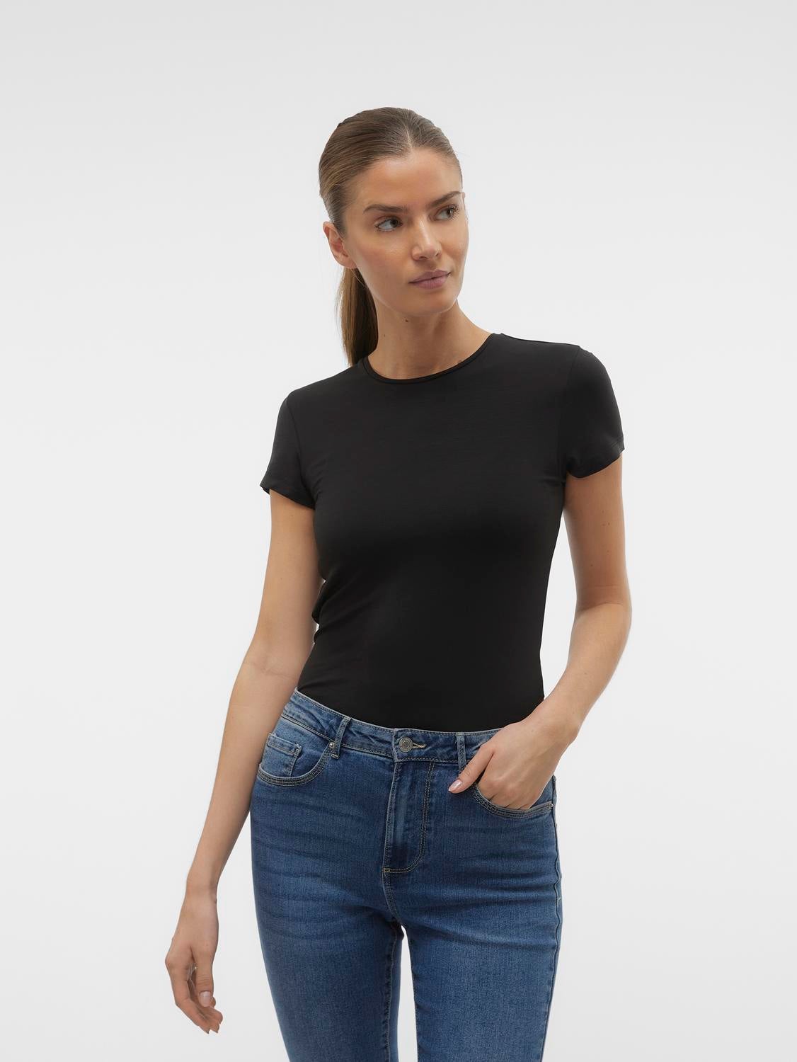 AWINES Top