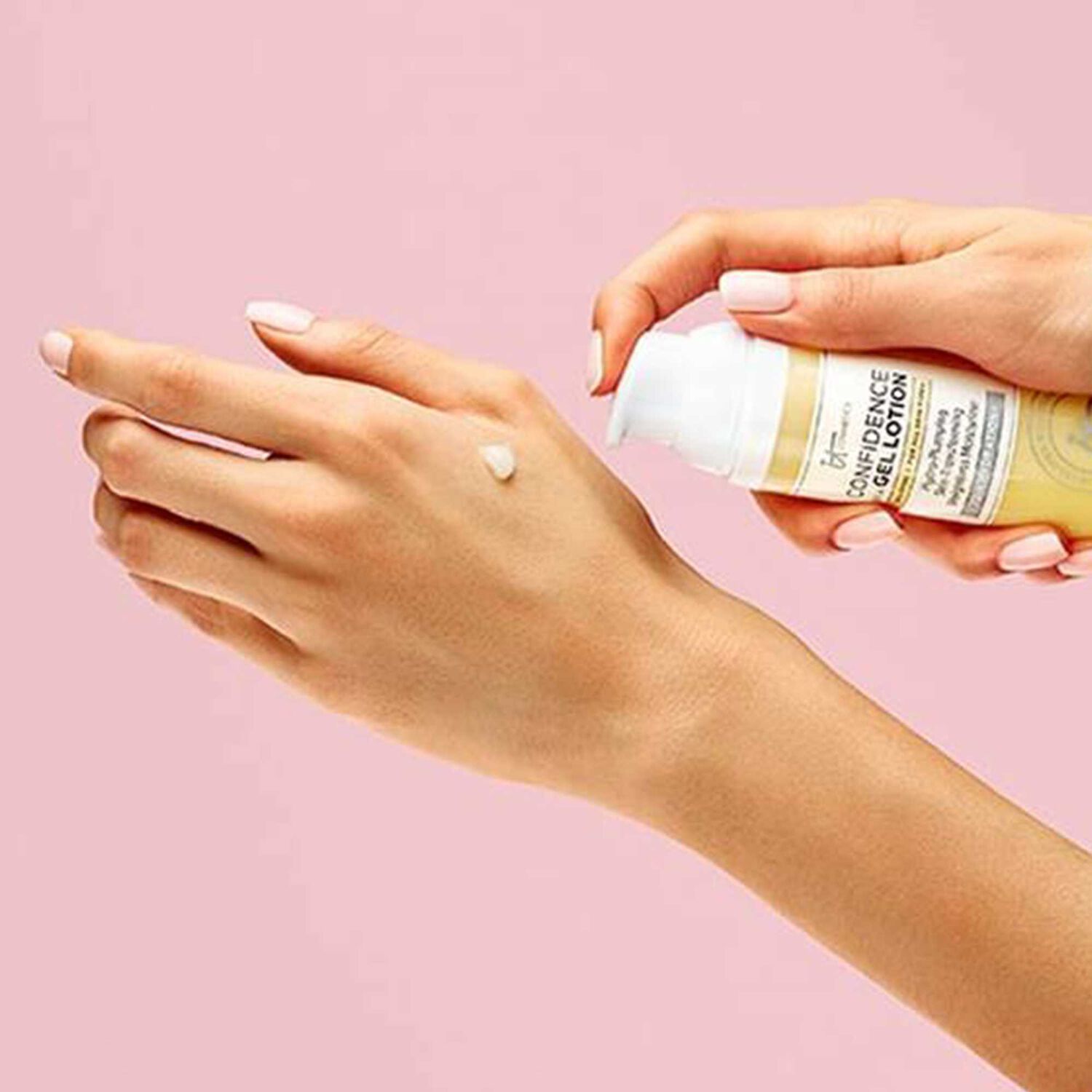 It Cosmetics Confidence in a Gel Lotion Soin Hydratant Métamorphosant et Repulpant Ultra-léger