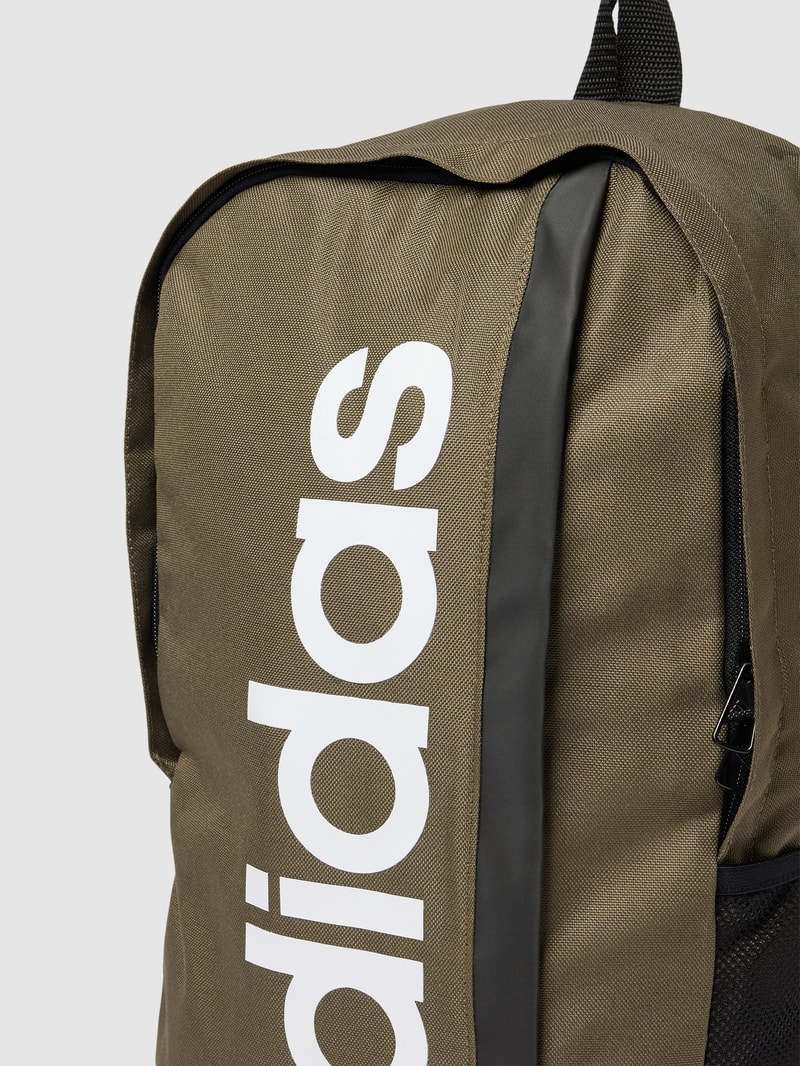 Rucksack mit Label-Print in olivgrün