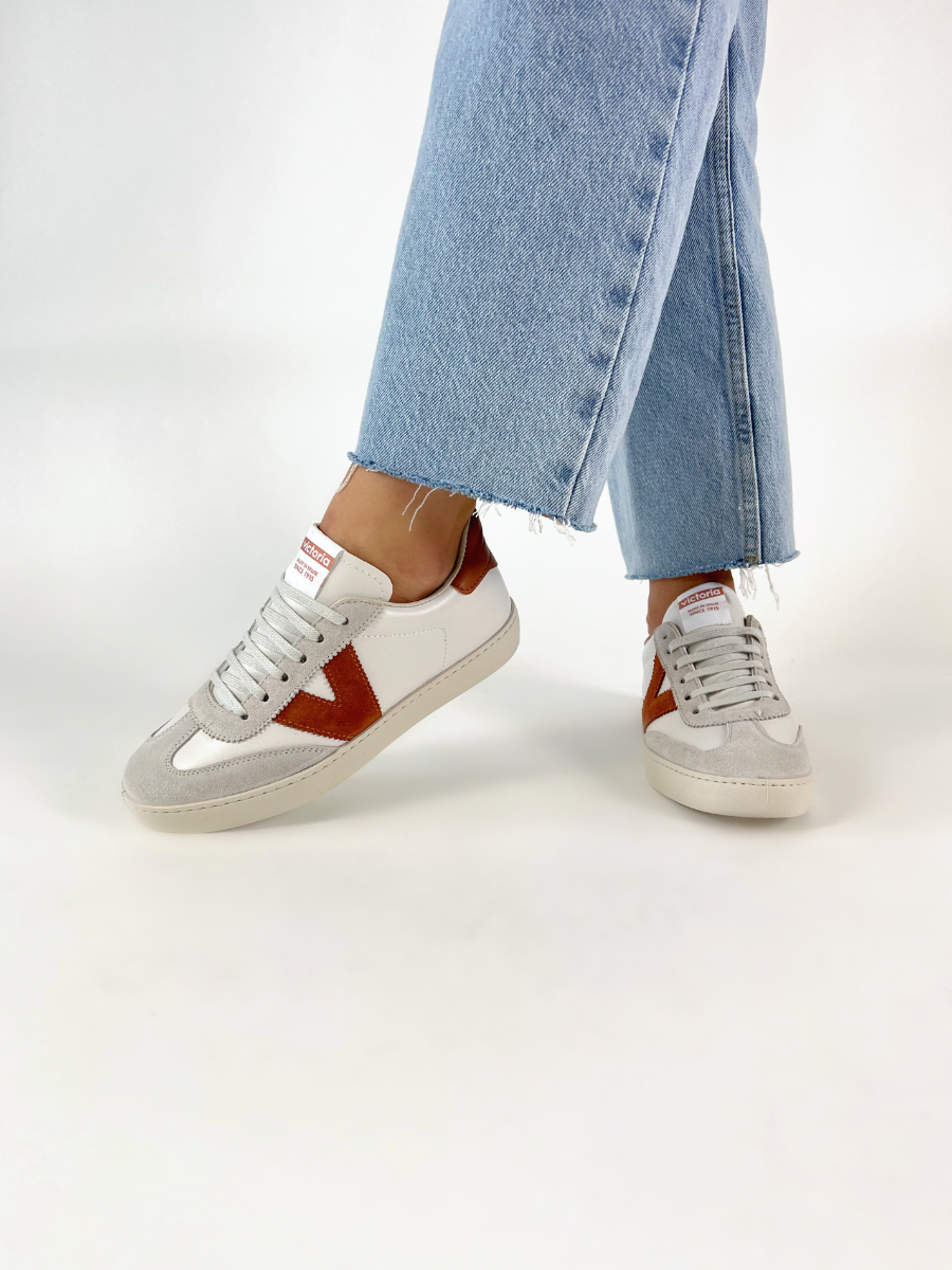 Victoria  1126184 - blanc orange