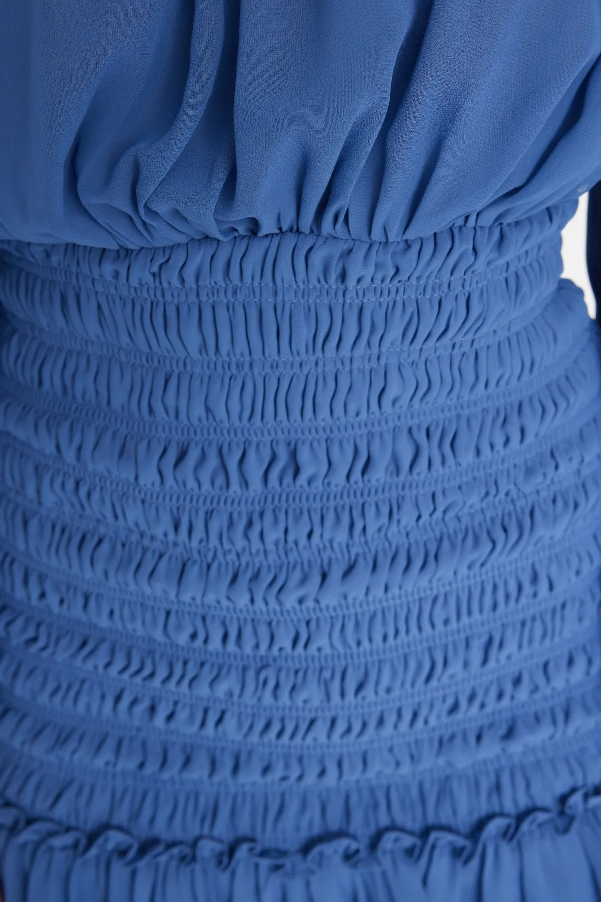 Trendyol Collection  Blauer Mini-Webrock in limitierter Auflage, gerüschtes Chiffon-Webkleid TWOAW23EL01462