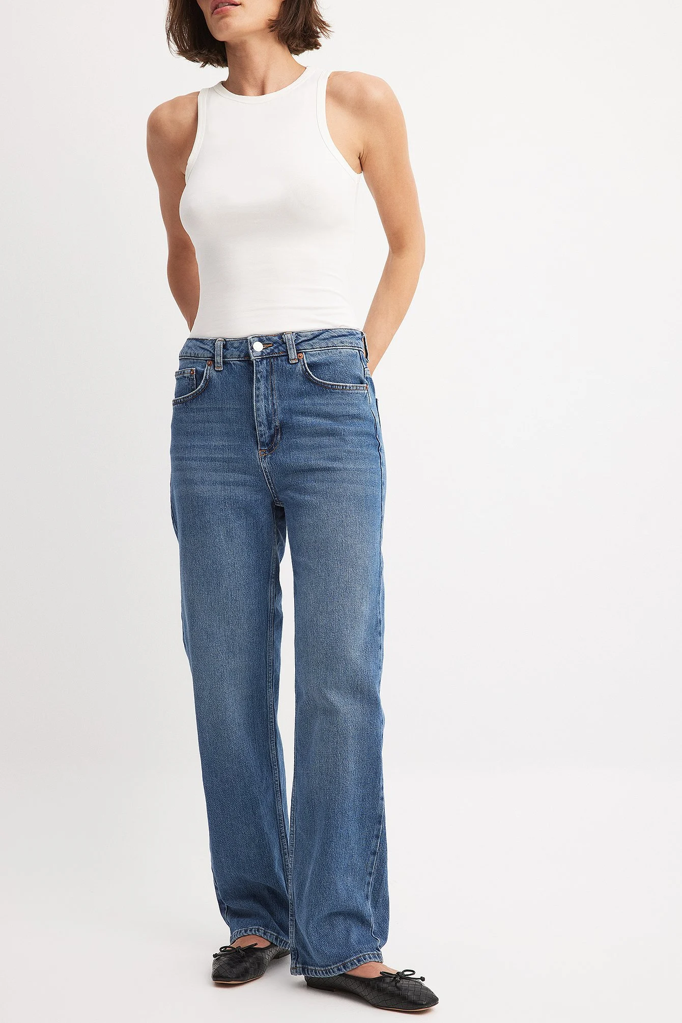 Gerade geschnittene Jeans mit hoher Taille