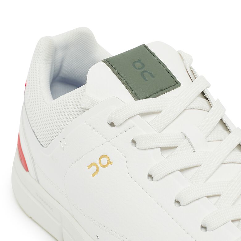 ON The Roger Centre Court white/coral
