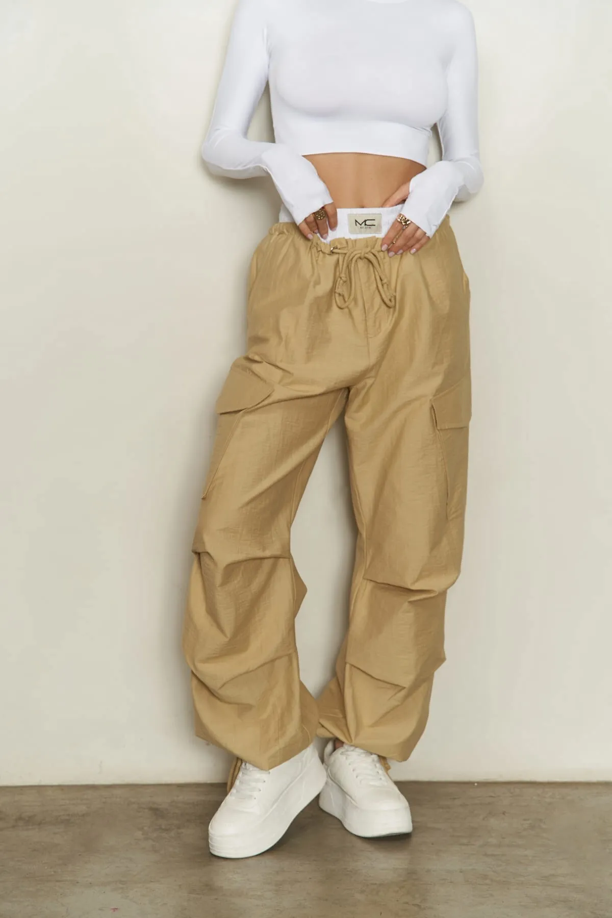 MAİ COLLECTİON  Galvin Boxer Detail dunkelbeige Fallschirmhose