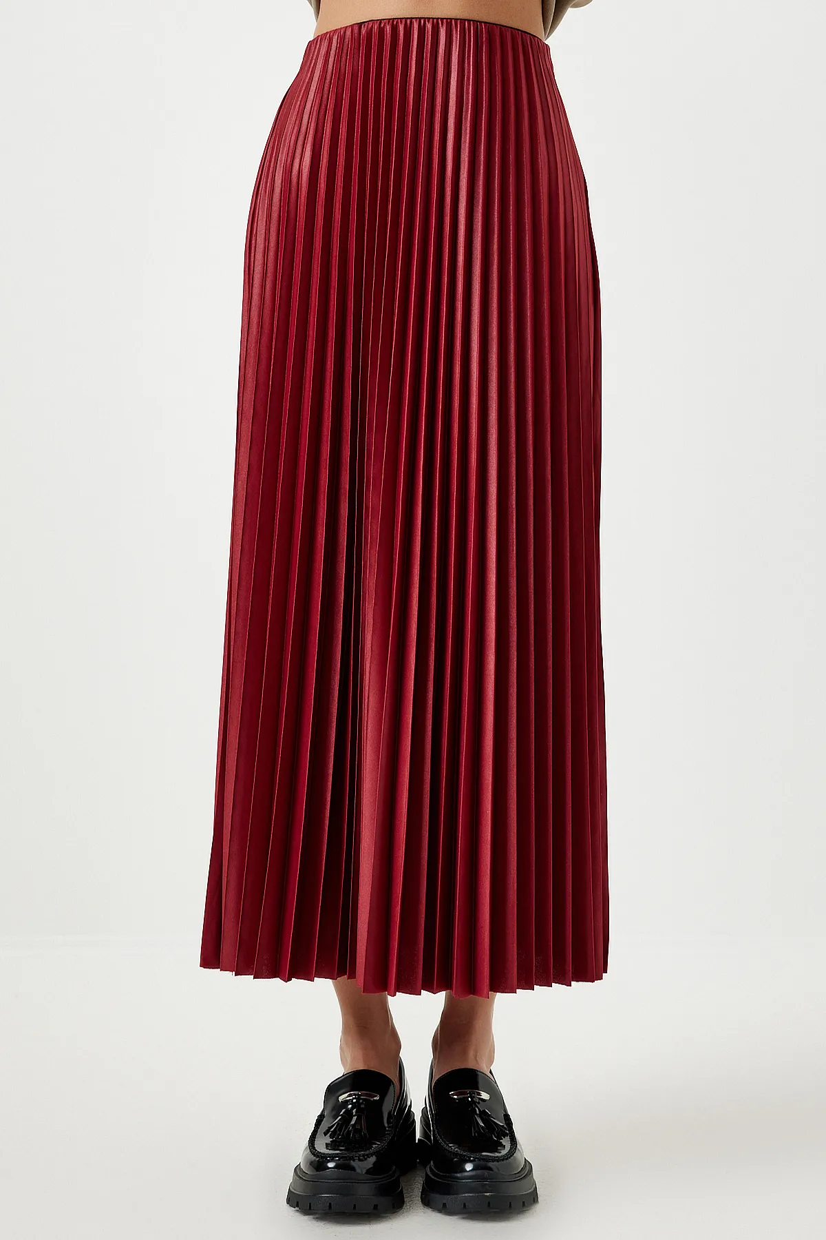 Happiness İstanbul  Roter Plissee-Strickrock mit glänzender Oberfläche für Damen LJ00002