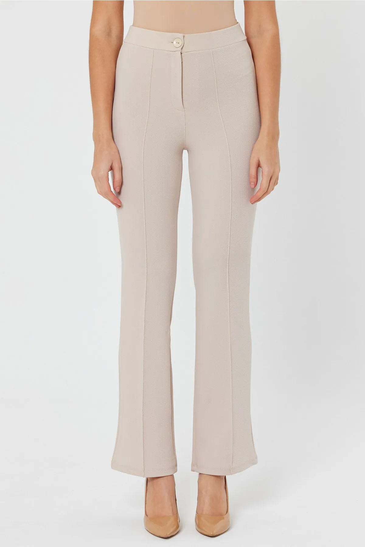 macharelbasic  Cremefarbene Palazzo-Hose mit hohem Bund und schmaler Passform und ausgestelltem Bein für Damen