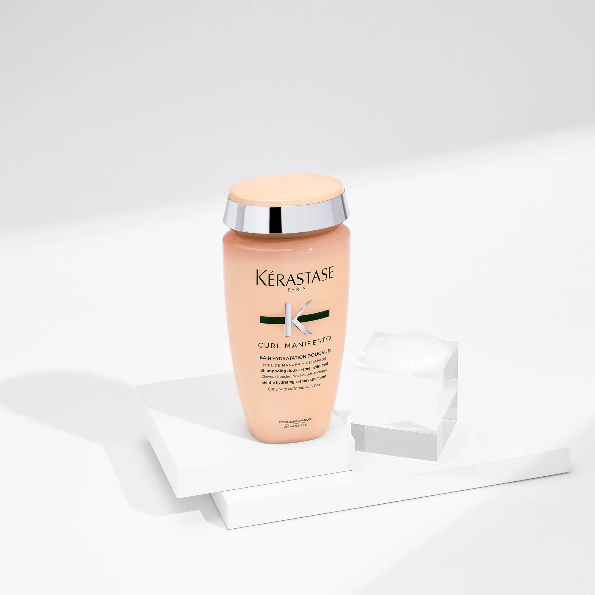 Curl Manifesto Bain Hydratation Douceur – sampon határozott fürtökhöz
