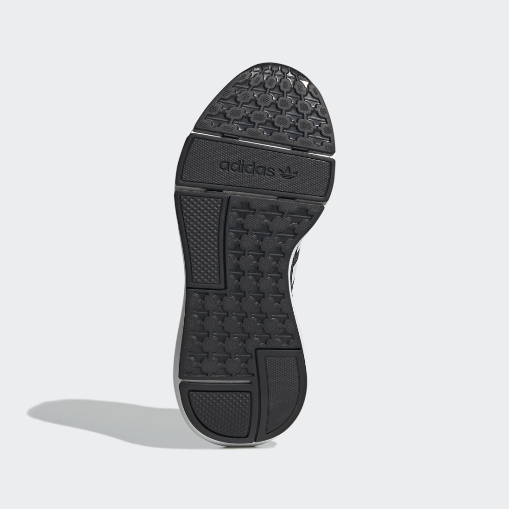 adidas Swift Run 22 GW8176 / schwarz