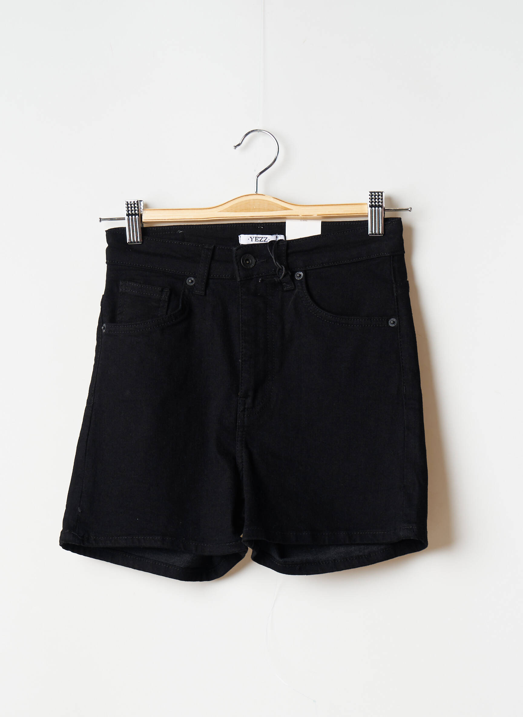 Yezz Shorts 1 Femme couleur noir