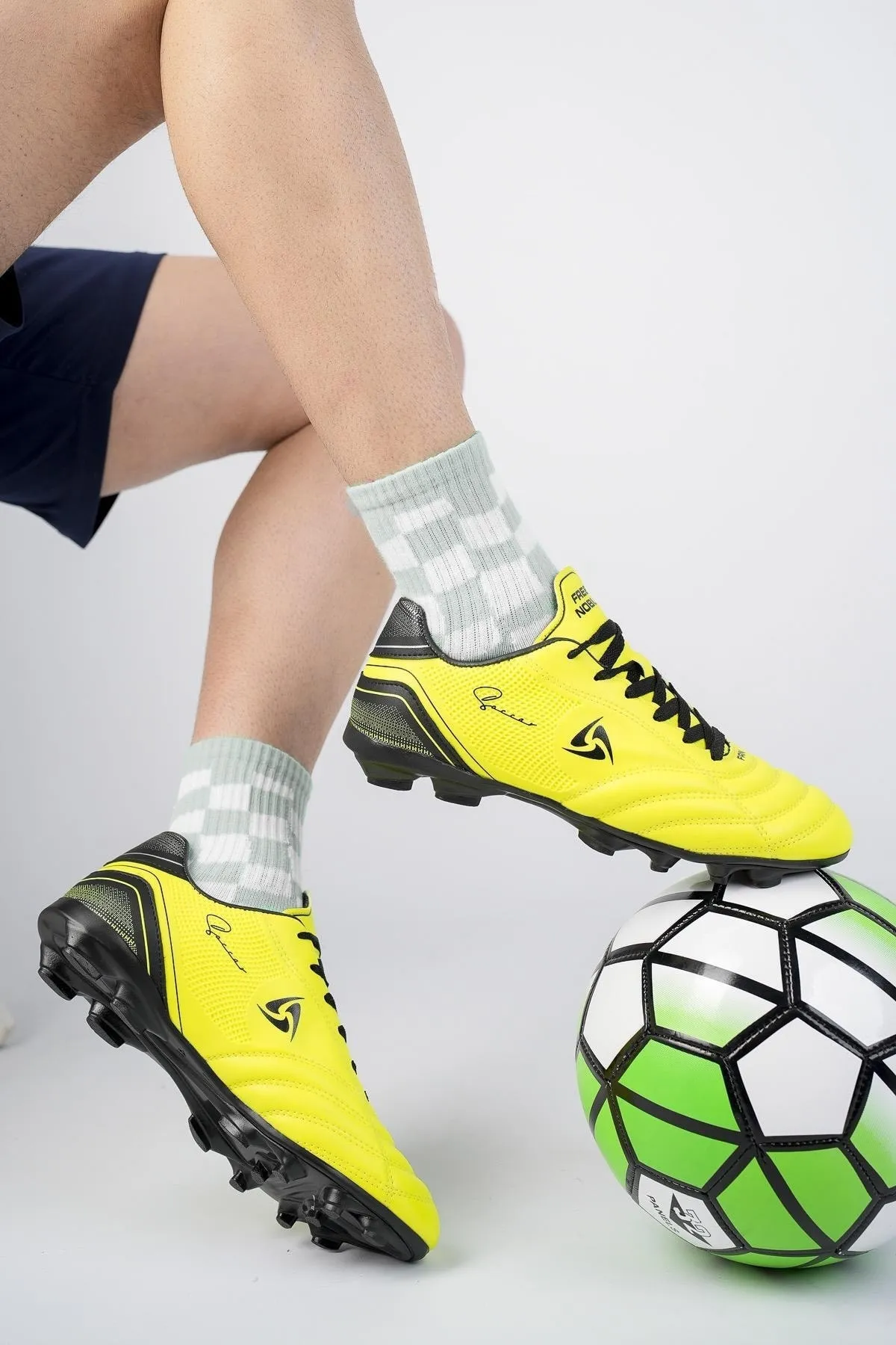 MUGGO  Pascal Unisex Guaranteed Crampon AstroTurf Fußball-Sportschuhe