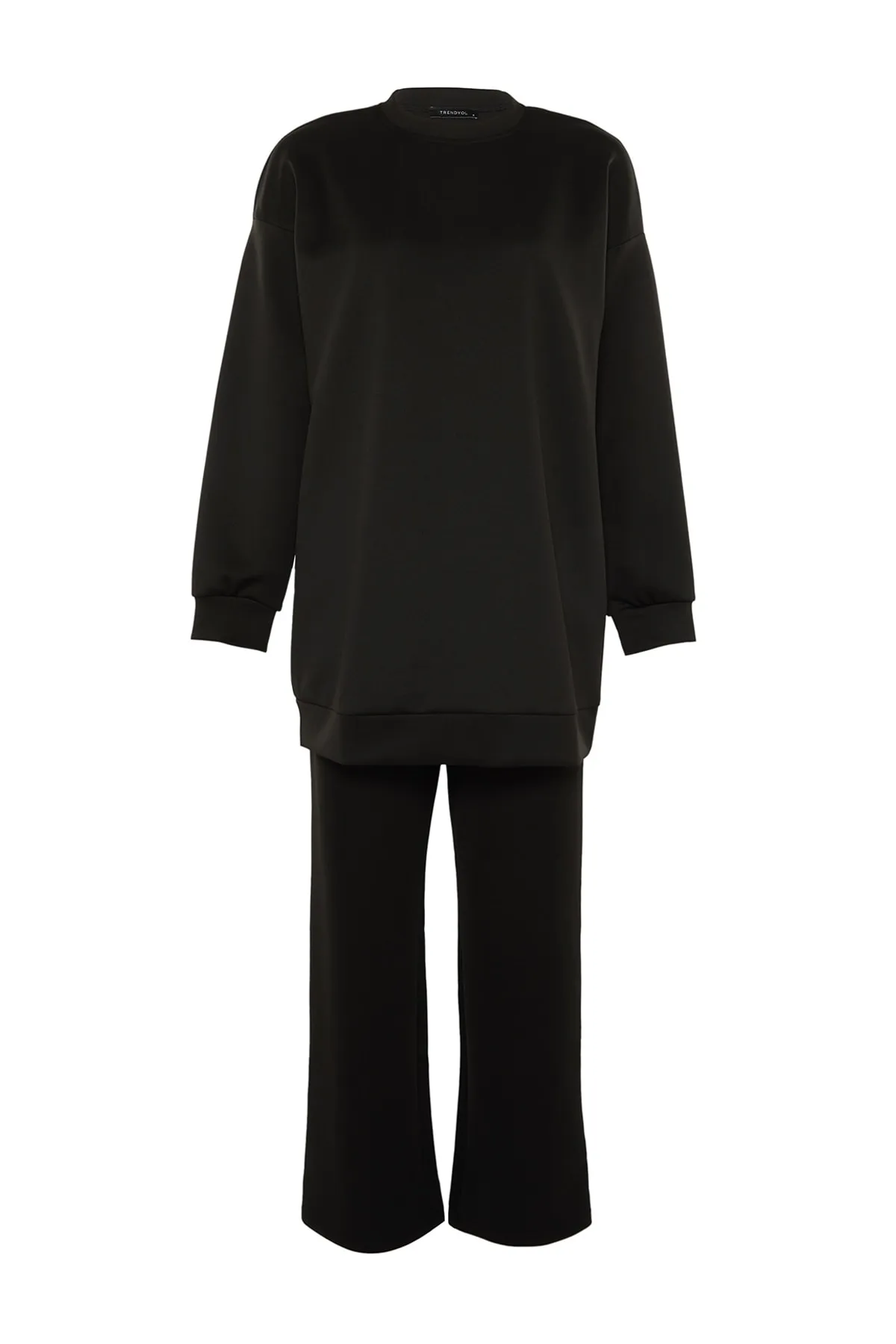Trendyol Modest  Schwarzes Scuba-Strick-Trainingsanzug-Set mit Rundhalsausschnitt TCTAW23EN00004