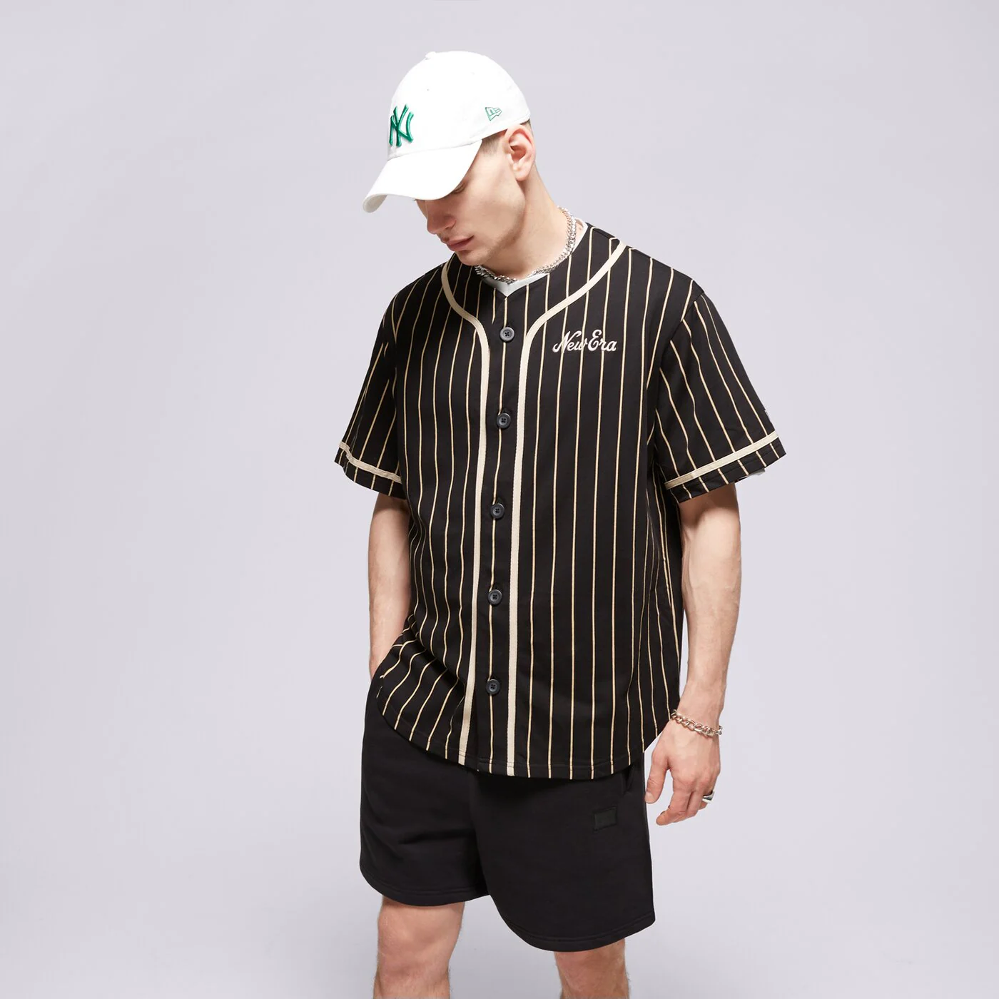 NEW ERA T-SHIRT NE PINSTRIPE JERSEY NONE Schwarz