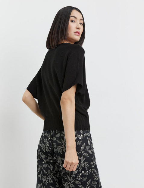 Lässiger Sommerpulli mit kurzem Arm