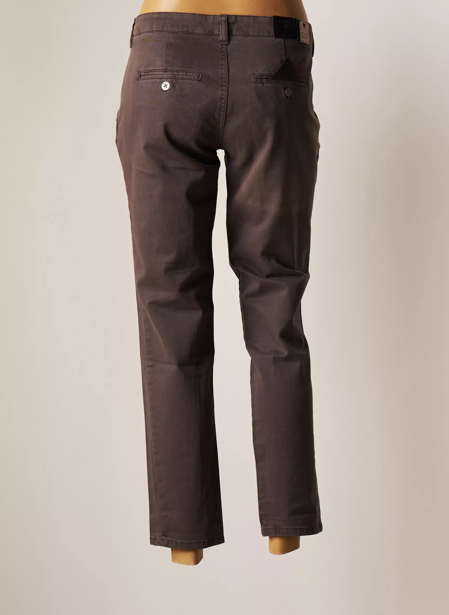 Guess Pantalons Chino Femme couleur marron