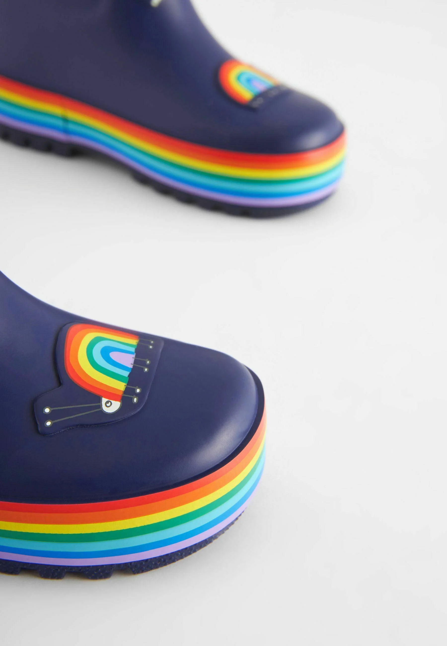 Siguiente ESTÁNDAR DE PERSONAJE - Botas de goma