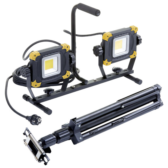LED-Baustrahler mit ausziehbarem Stativ