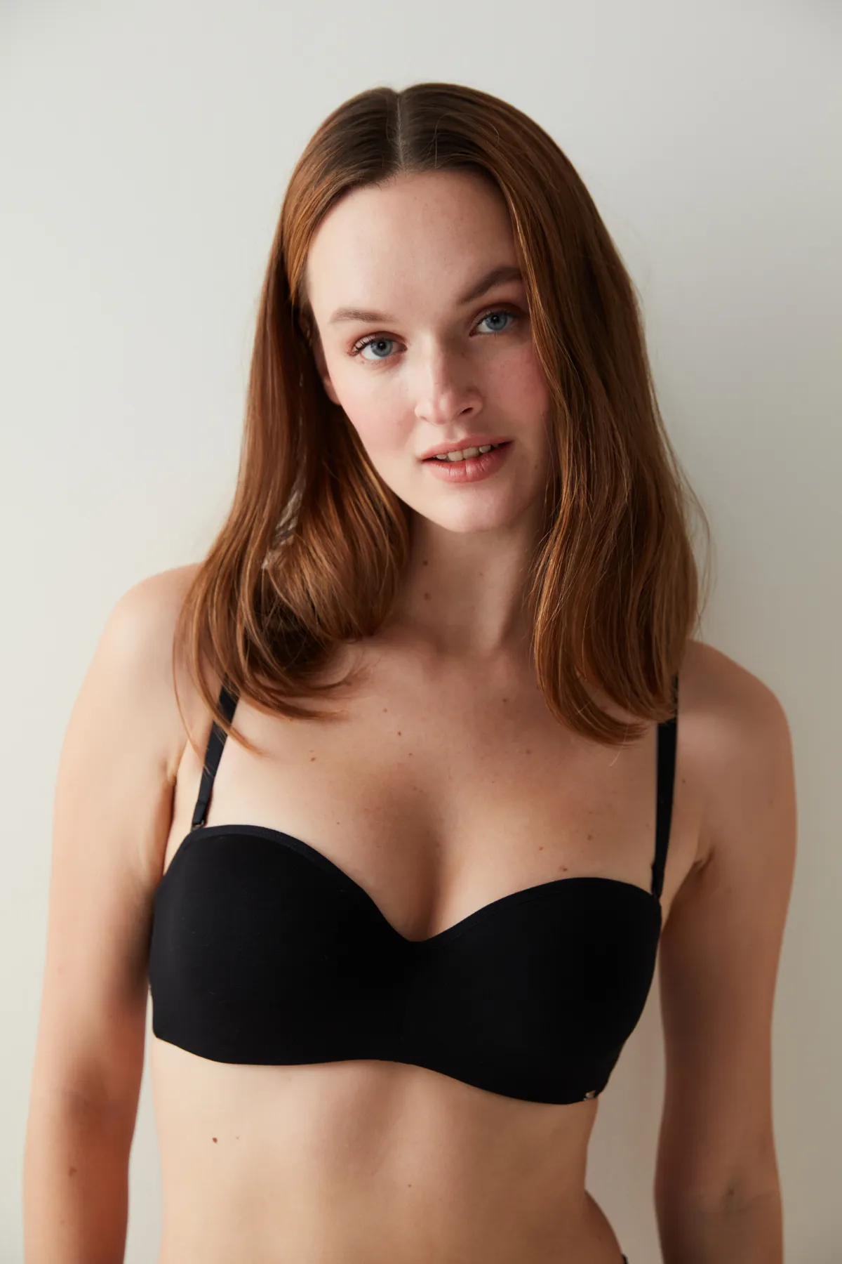 Penti  Schwarzer, trägerloser Push-up-BH Angelina mit Bügel