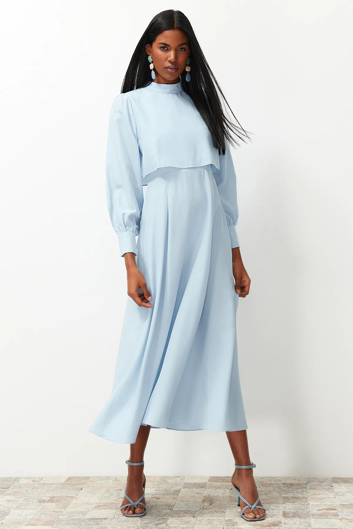 Trendyol Modest  Blaues, detailliertes Aller-Webkleid TCTSS24EB00190