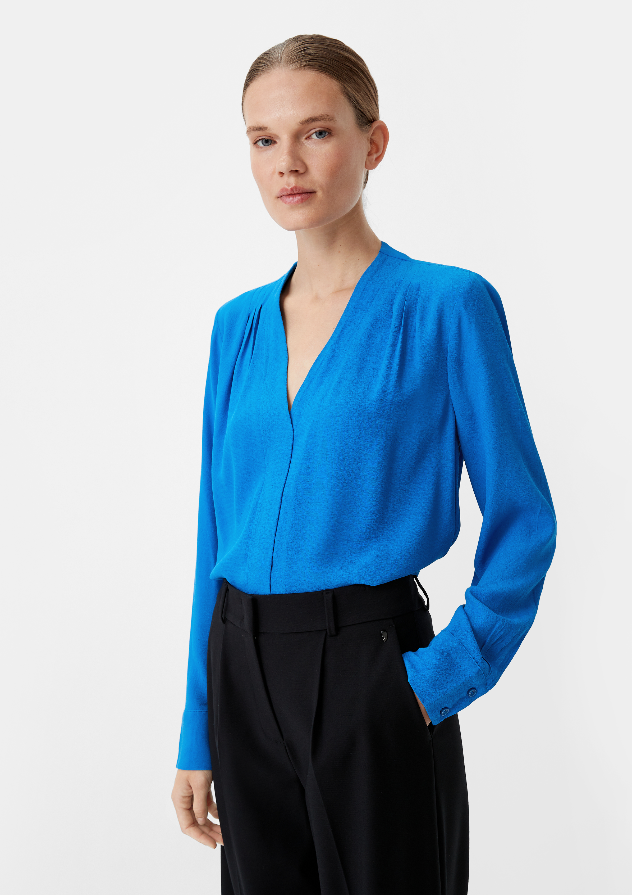 Crêpe-Bluse mit Plisseefalte - royalblau