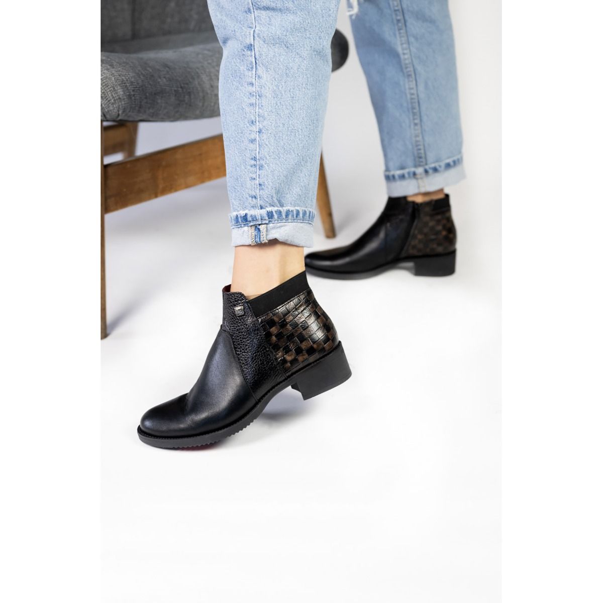 Jose Saenz  2182 - Noir