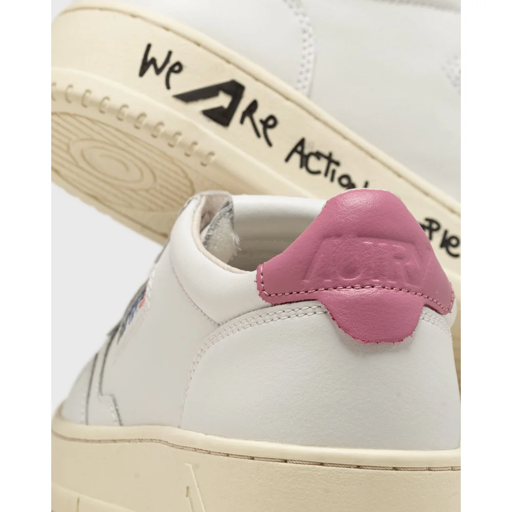 Autry WMNS MEDALIST LOW AULWLD09 / weiss
