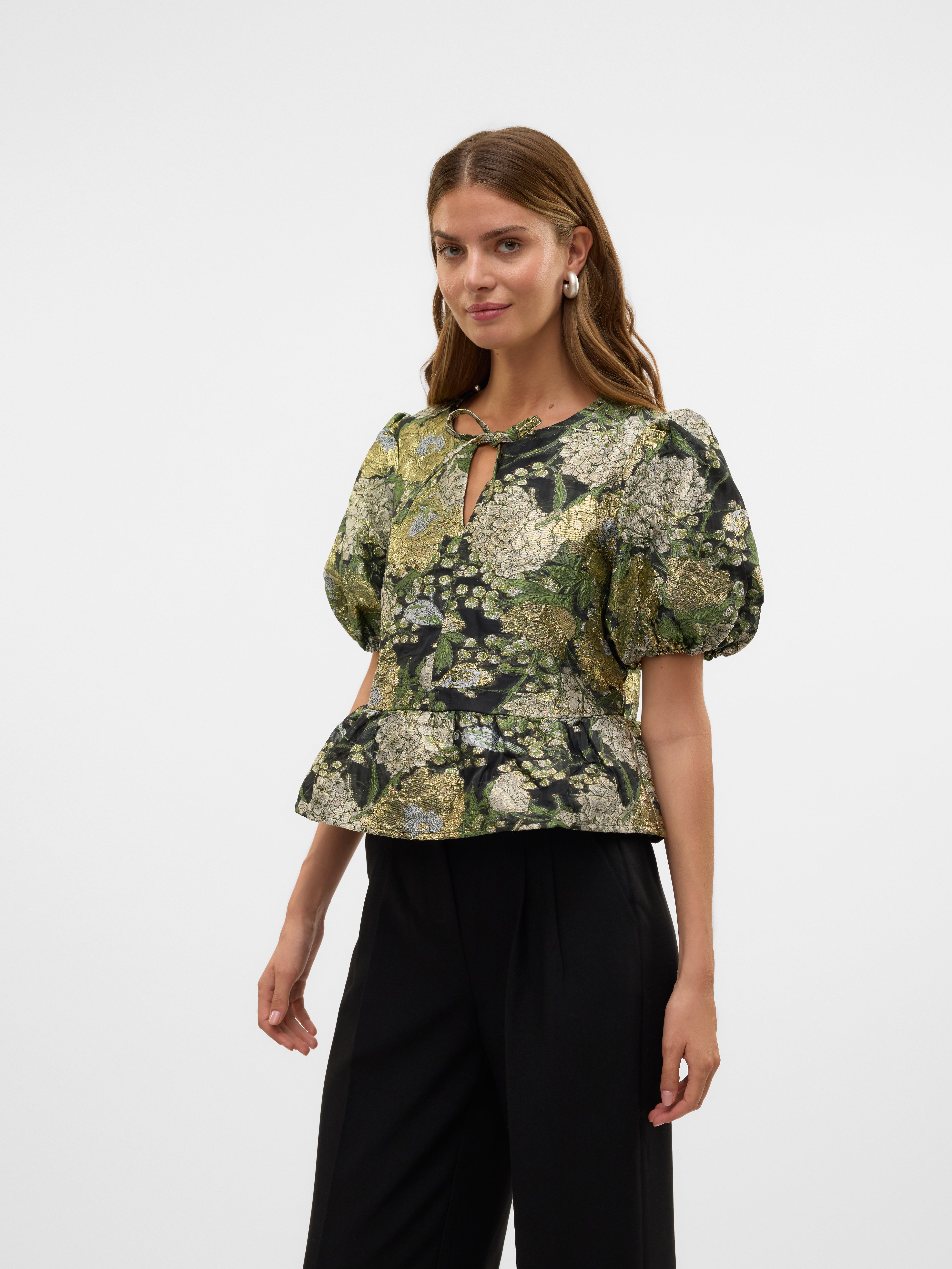 SNSAGE Top