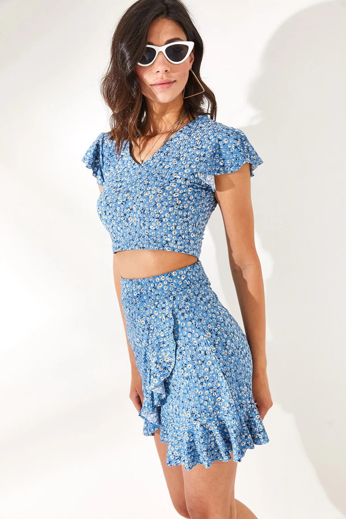 Olalook  Damen Set mit Wickelrock, Unterteil und Oberteil in Indigoblau mit Blumenmuster TKM-19000140
