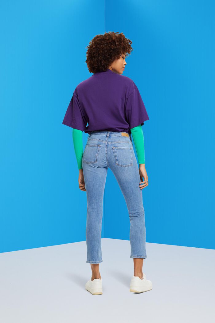 Cropped-Jeans mit mittelhohem Bund