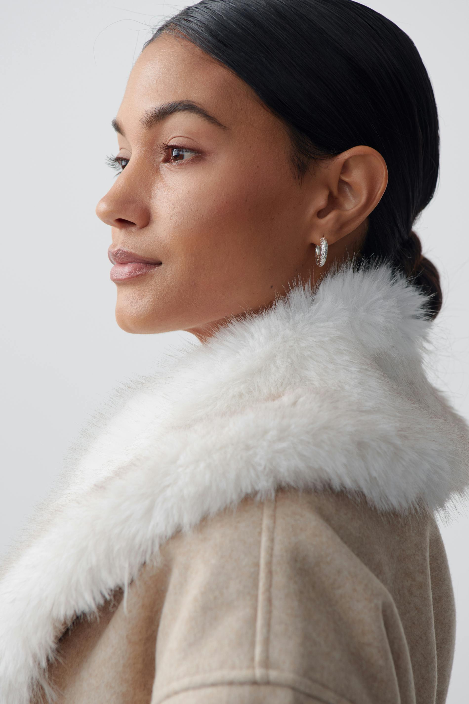 Faux fur collar coat