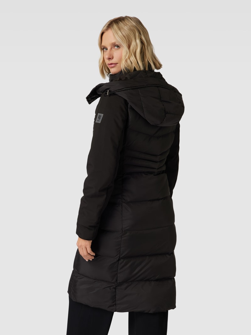 Steppmantel mit Kapuze in schwarz
