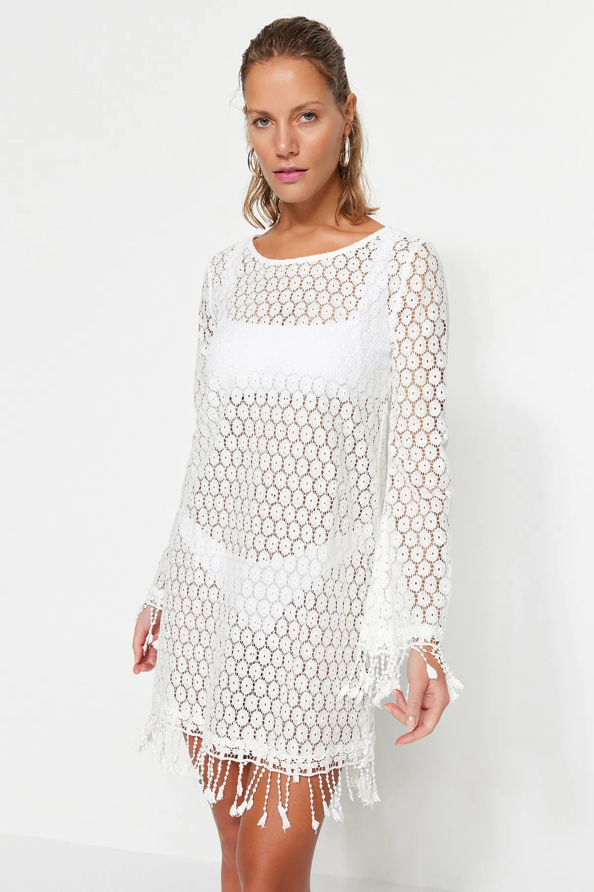 Trendyol Collection  Ecru Mini-Strickquasten-Strandkleid TBESS23EL00170