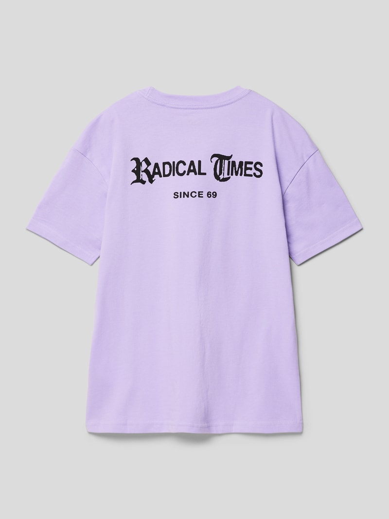 T-Shirt mit Label-Print Modell 'RADICAL' in flieder