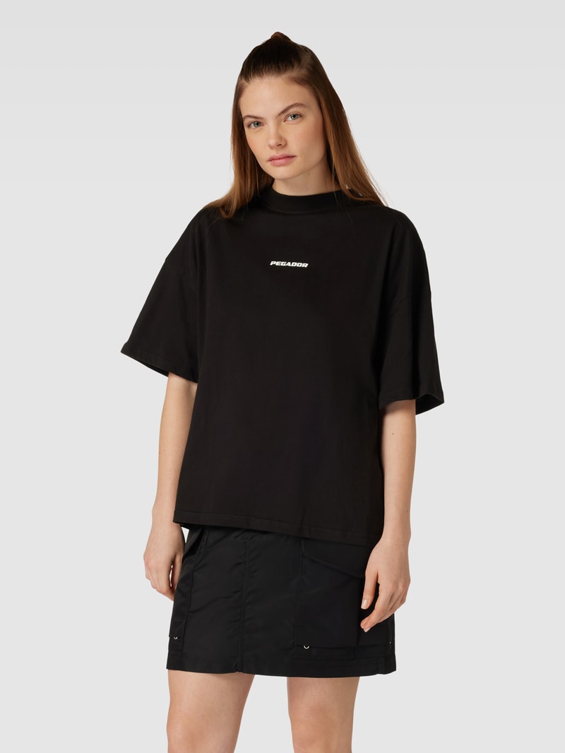 Oversized T-Shirt mit Label-Print Modell 'ARENDAL' in black